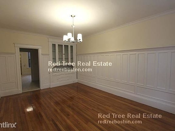 4th image of 283 Saint Paul St APT 21