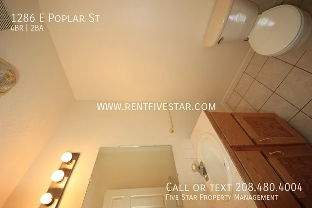 1286 E Poplar St — Photo 8