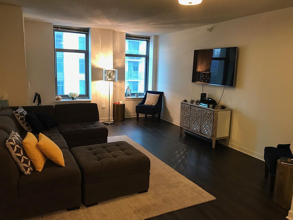 1st image of 365 N Jefferson St APT 1502
