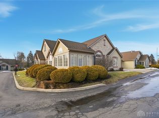 2016 Wentworth Village Dr, Bellbrook, OH