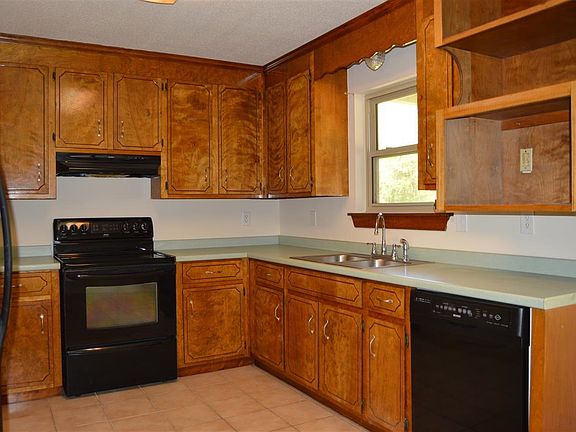 5th image of 7930 Jane Lee Ln