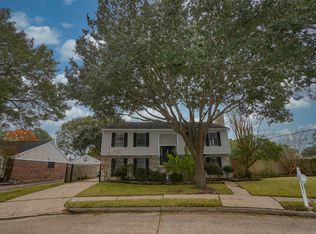 15611 Windy Cove Dr, Houston, TX 77095