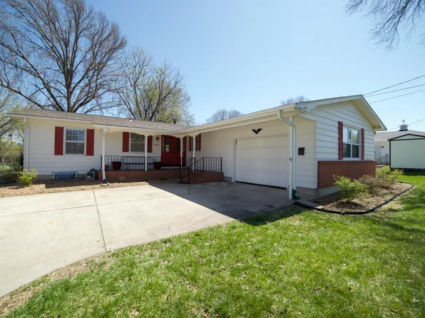 1380 English St, Marshall, MO 65340