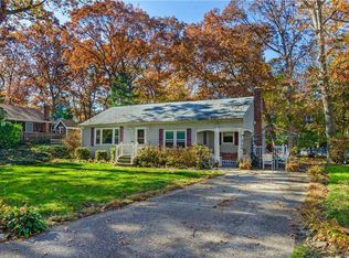 2 Liszt St, Ronkonkoma, NY 11779