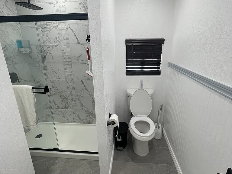 880 Coral Reef Dr — Photo 6