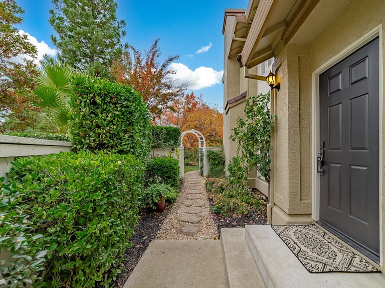 9837 Villa Francisco Ln — Photo 3