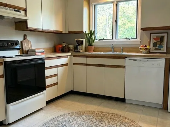 141A Searsville Rd #141, South Dennis, MA 02660