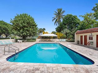 1723 Consulate Pl APT 102, West Palm Beach, FL 33401