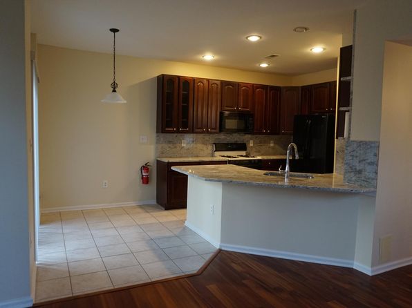 36 Sutton Ct