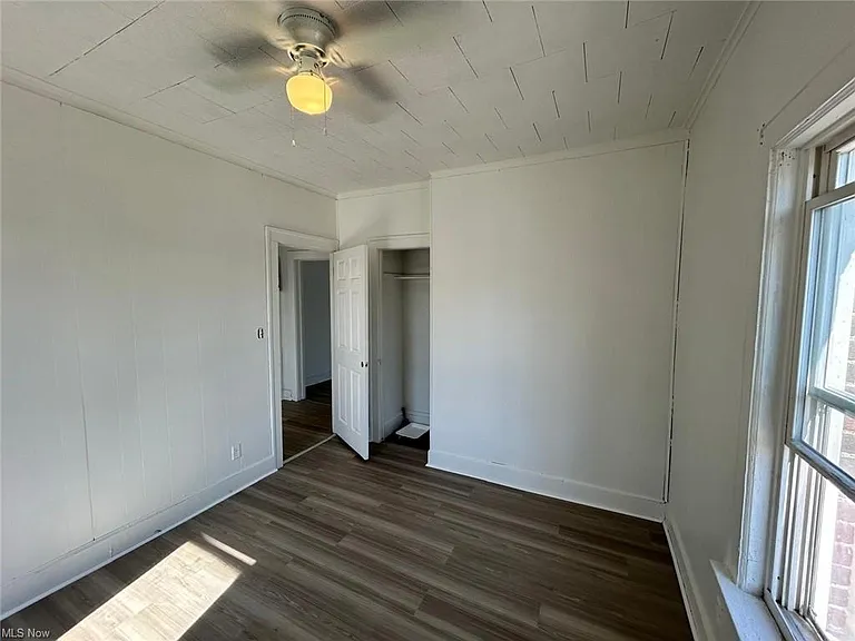 2232 W 103rd St #2 — Photo 8