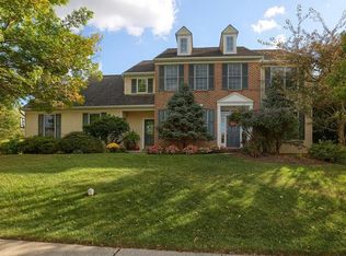 2150 Meadow Ridge Dr, Lancaster, PA 17601