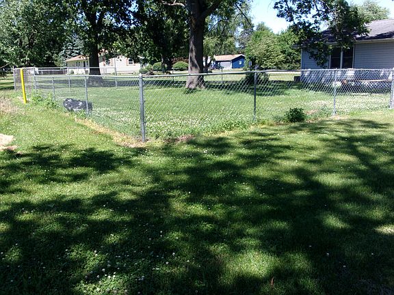 4th image of 69472 Vicky Dr