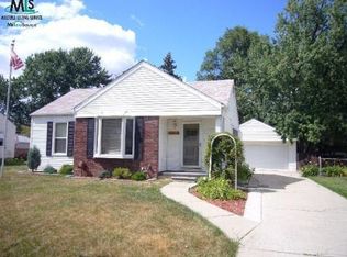 13670 Ludlow St, Oak Park, MI 48237