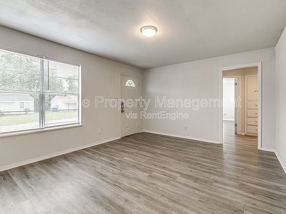 4th image of 4636 SE 20th St