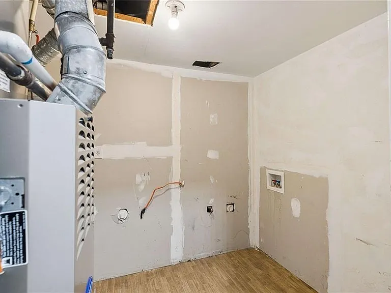 7055 Hania Dr — Photo 27