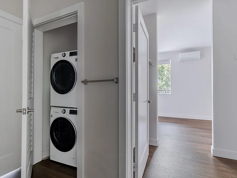 NV Lofts Modern Luxury Living, Centered on You — Photo 19