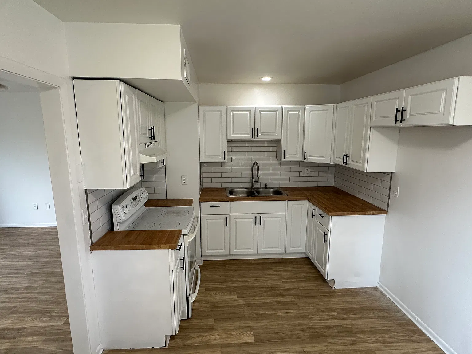 5764 Gallatin Ln — Photo 3