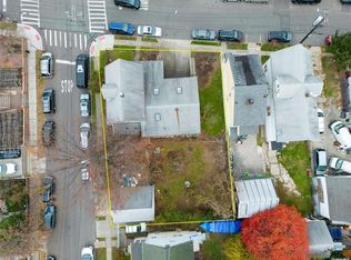 14302 Laburnum Ave, Flushing, NY 11355