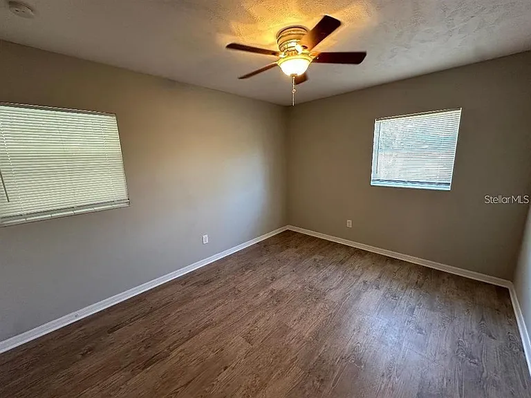 887 Eastbrook Blvd — Photo 16