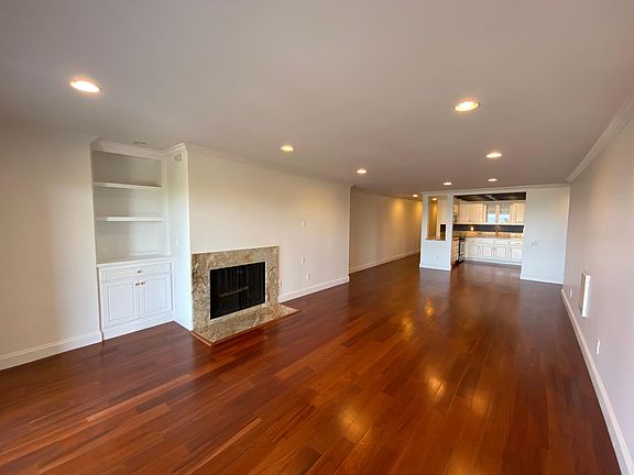 3rd image of 3200 La Rotonda Dr Unit 414