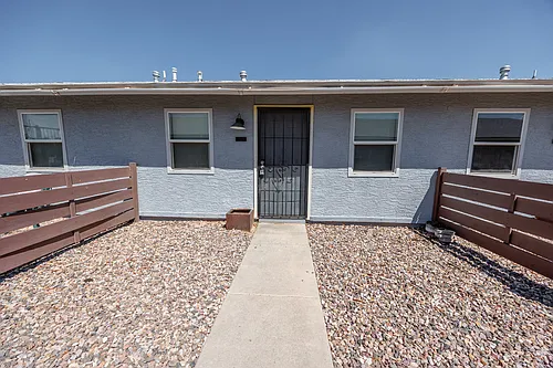 1757 E Harvard St #3 Photo 1