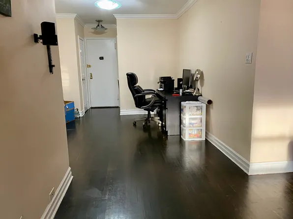 2727 Ocean Parkway image 1 of 11