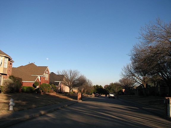4th image of 1733 Plum Creek Dr