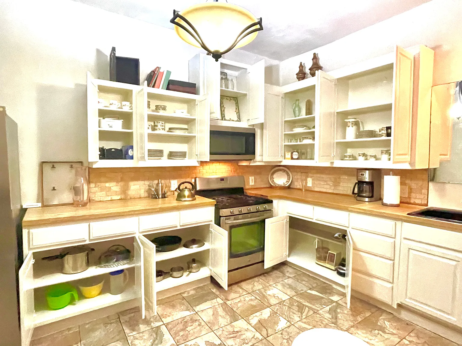 2 bed, 1400 sqft, $2,000 — Photo 1