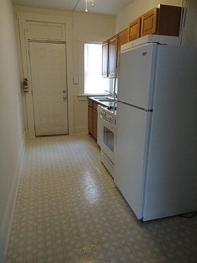 4th image of 2488 Indianola Ave