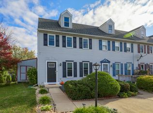 100 Garrett Cir, Ephrata, PA 17522