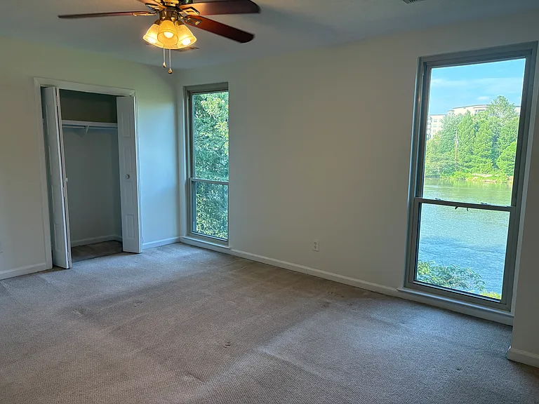 1111 Riverbend Club Dr SE — Photo 7