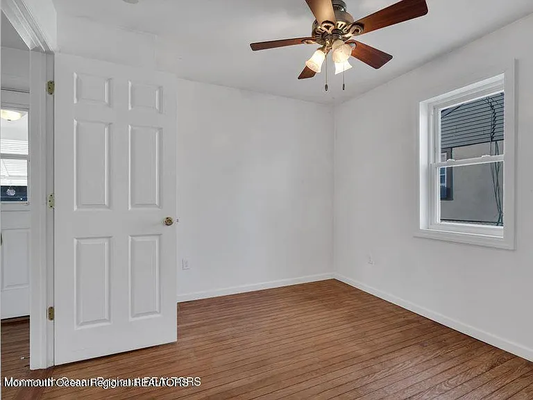 1708 Lake Dr — Photo 22