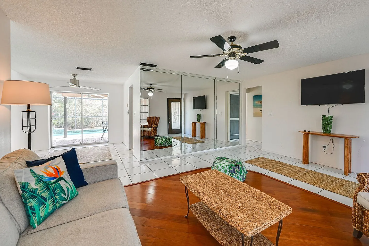 3 bed, 2.0 bath, 1797 sqft, $3,980 — Photo 3