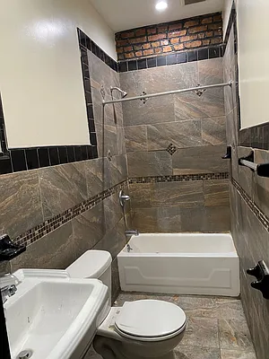 Rented by Batra Group Inc | media 14