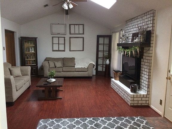 5th image of 409 Teakwood Dr #4