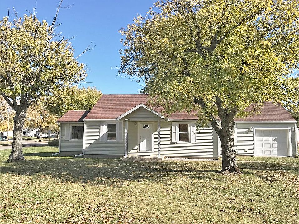 1st image of 3000 S Meeker Ave