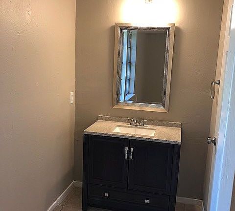 5th image of 411 Cypress Cir