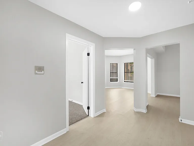 5051 S Forrestville — Photo 44