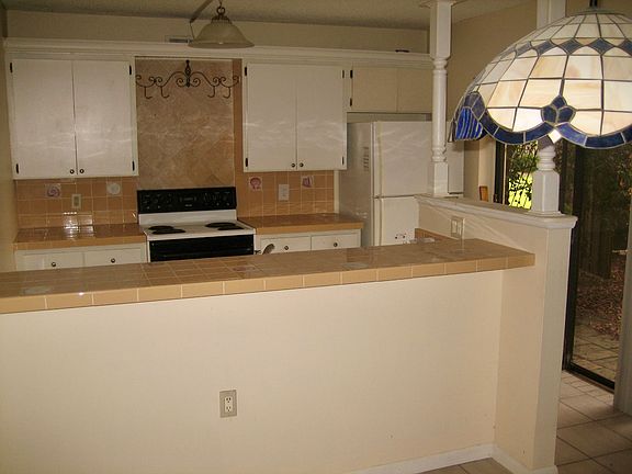 5th image of 131 Heritage Way
