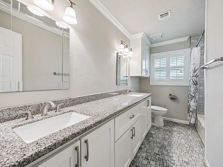 2431 Willowby Dr — Photo 10