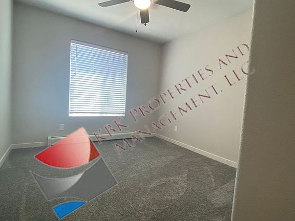 4th image of 909 Douglas Dr