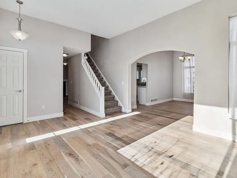 5357 E Hamilton Ave — Photo 4