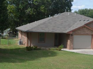 609 S Cedar St, Luther, OK 73054