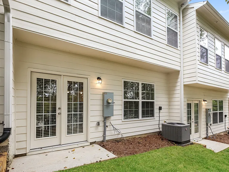 59 Madaline Ln — Photo 17