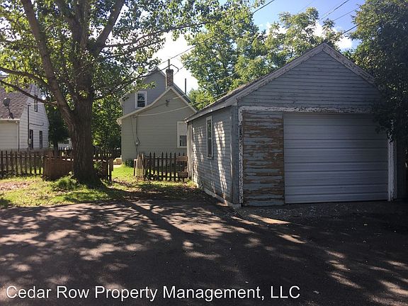 2nd image of 832 15th Ave S
