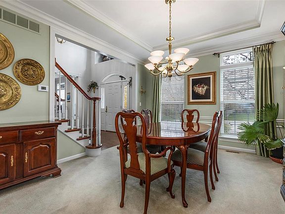 5th image of 89 Yorkshire Lane Ct