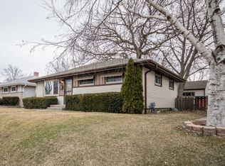 6615 S 19th St, Milwaukee, WI 53221