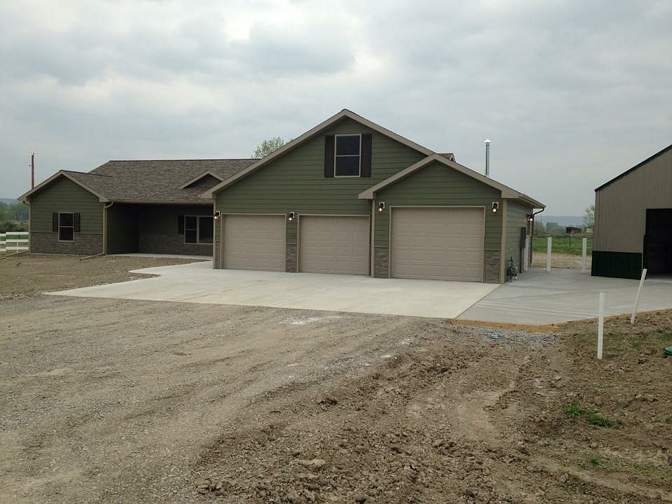 1st image of 544 Pike Ct
