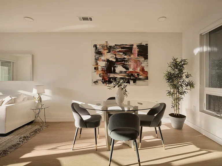 1 Bed 1 Bath plus Bonus Room/Den