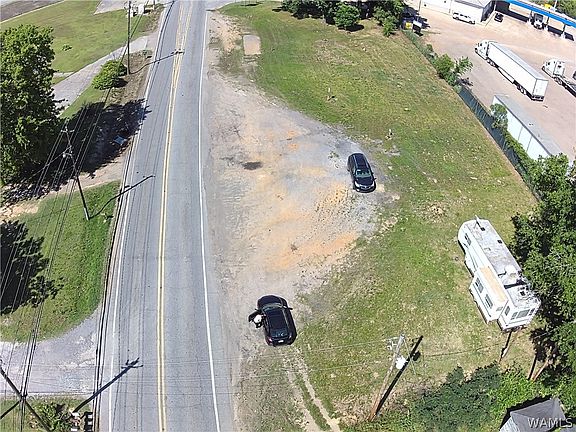 3rd image of 3801 Culver Rd